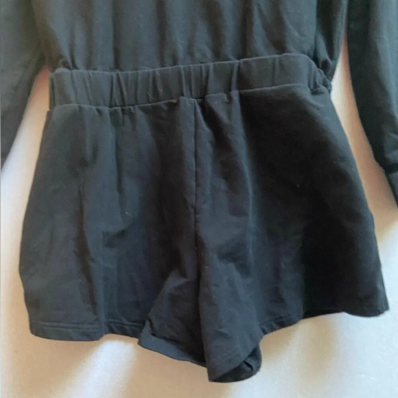 Smash & Tess Malibu hooded black zip up Romper Sz XS - Picture 7 of 11